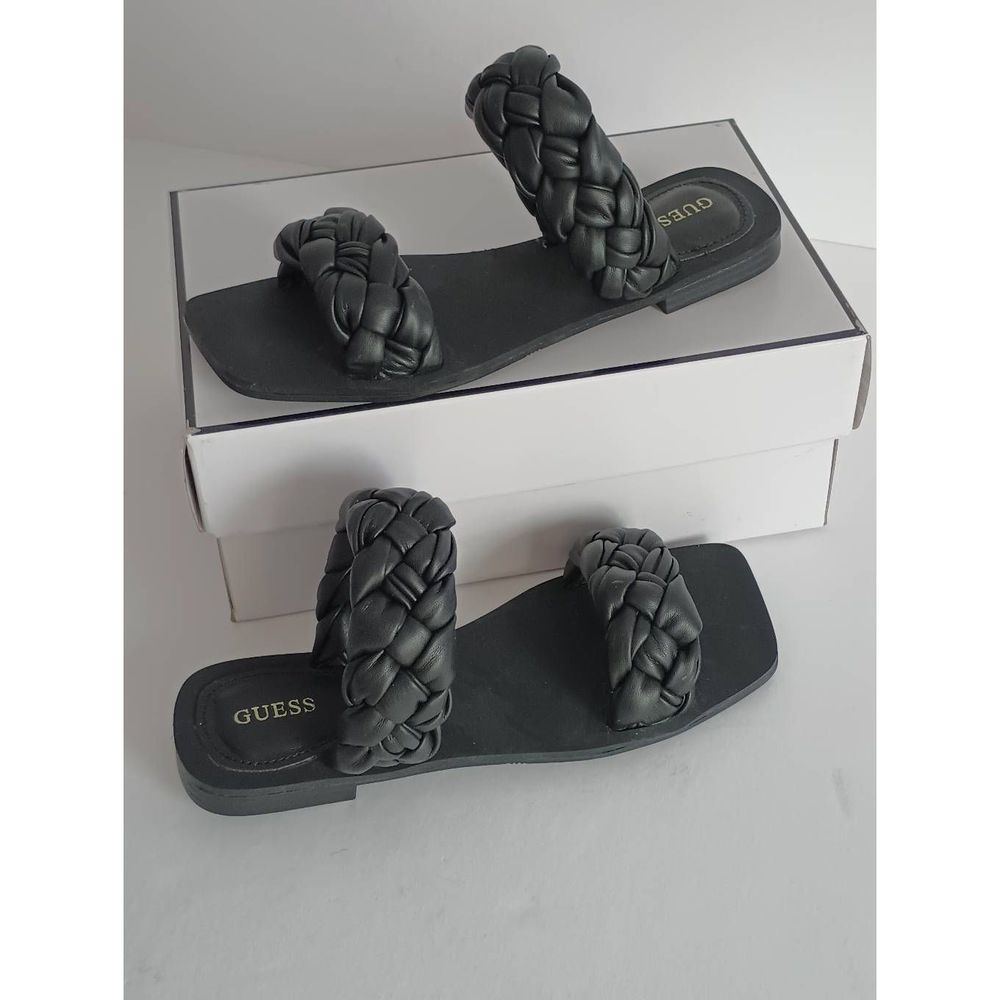 GUESS Women's Raign Puffy Woven Flat Sandals Size 6.5M